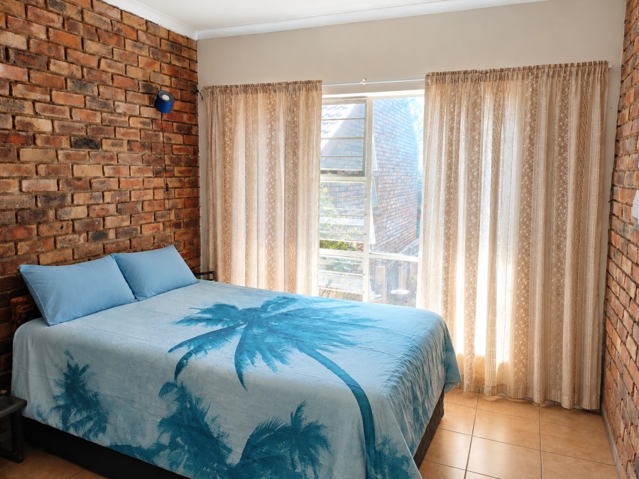 1 Bedroom Property for Sale in Meerhof North West